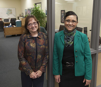 ARLIS39s Interlibrary Loan staff Sharon Prien and Sonia Barajas Photo by Cody Swanson