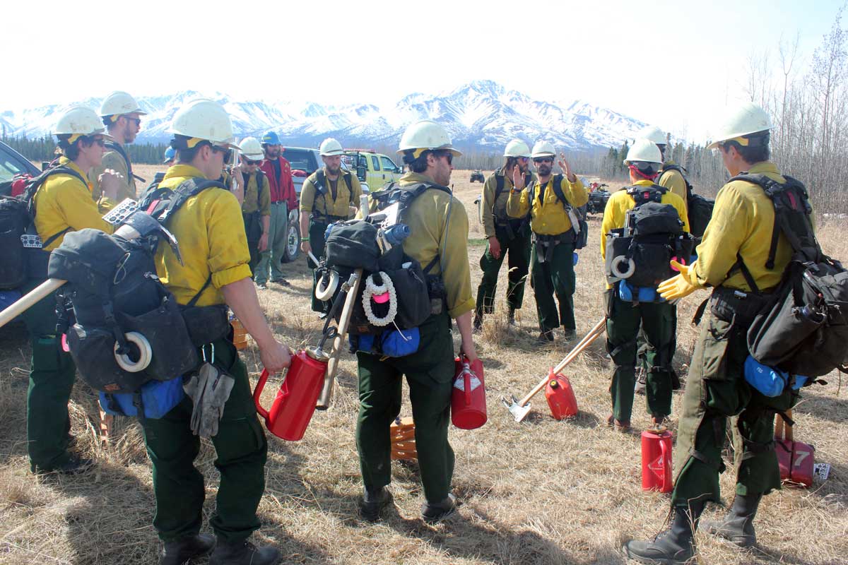 2018 Delta Junction Bison Range prescribed fire - crew briefing - Alaska Department of Fish and Game (ADFG)
